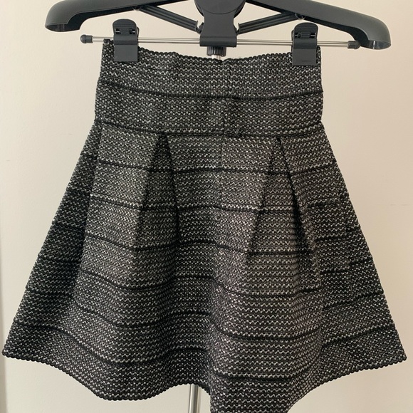 Stunning black and silver H&M skirt 🖤 - Picture 4 of 4